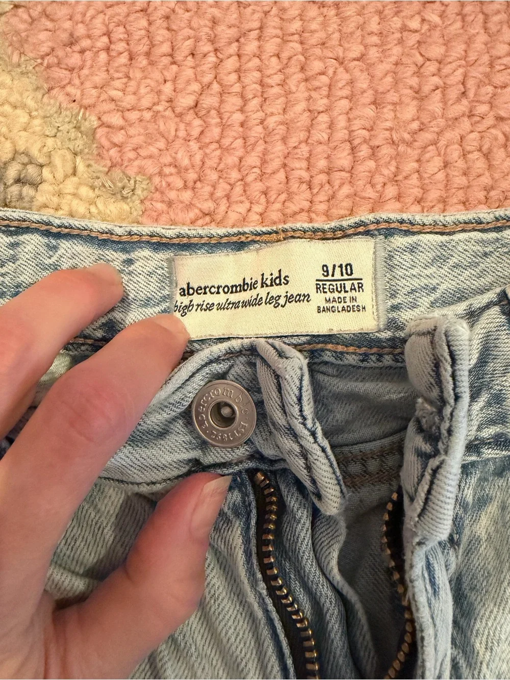 Light Blue Distressed Kid’s Abercrombie Jeans. Size 9/10